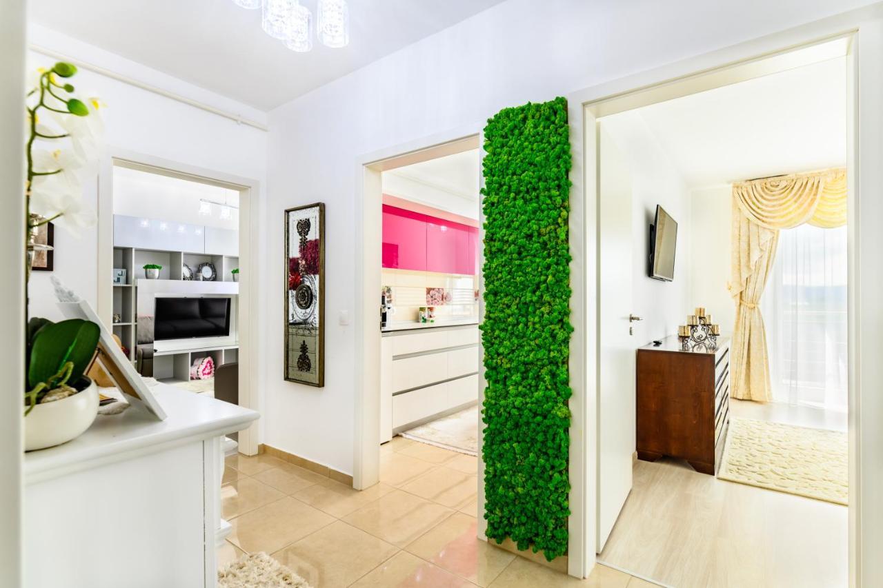 Luxury Apartment Avantgarden 3 Brasov Exterior photo