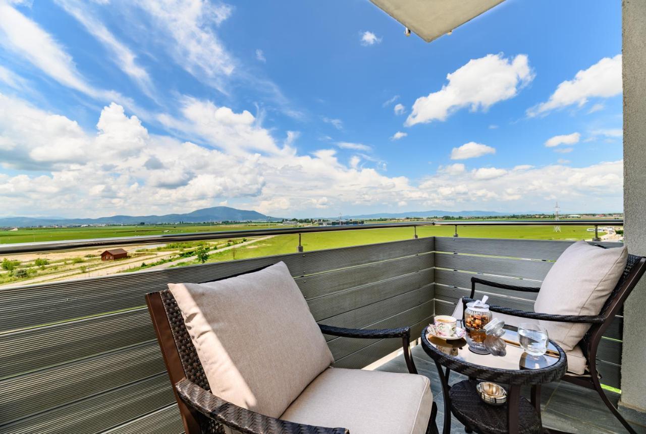 Luxury Apartment Avantgarden 3 Brasov Exterior photo
